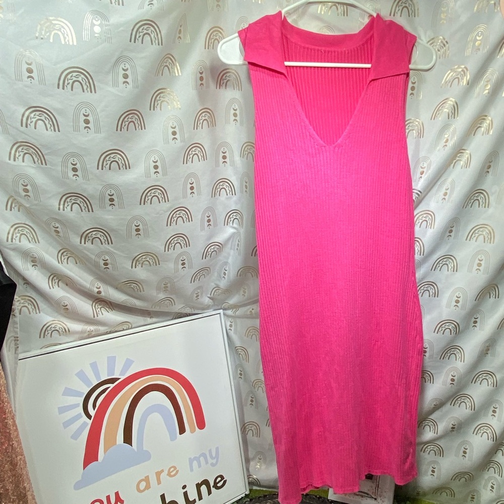 Pink Sleeveless V-Neck Dress
